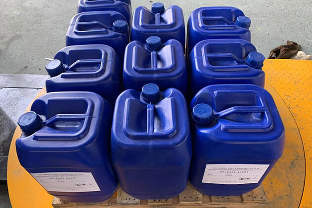 911157430701573.jpg 碳纤维产品在使用拉挤内脱模剂时的注意事项